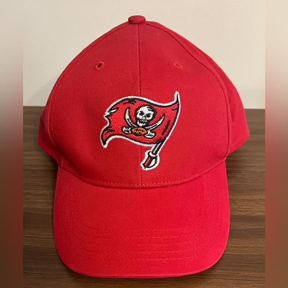 NEW! Tampa Bay Buccaneers Kids Baseball Cap Hat NFL - Adjustable - Picture 1 of 6